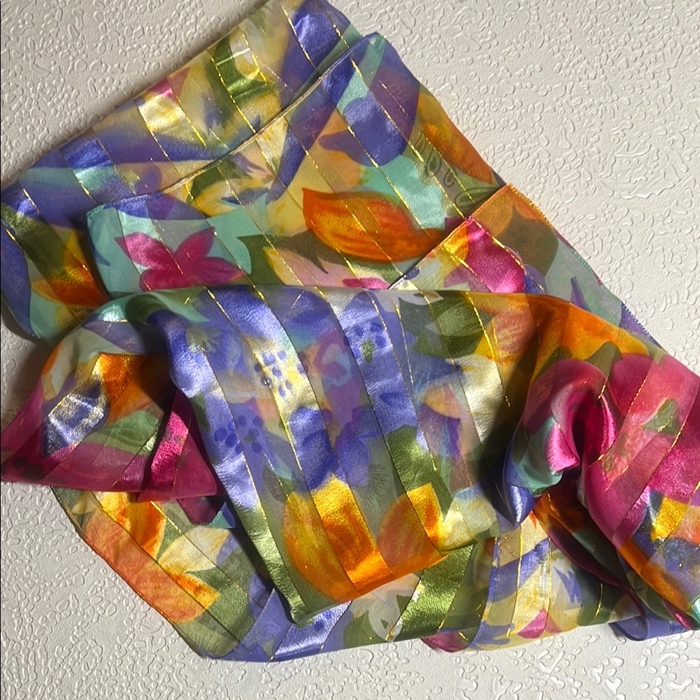 Artistic Blue And Pink Wrap